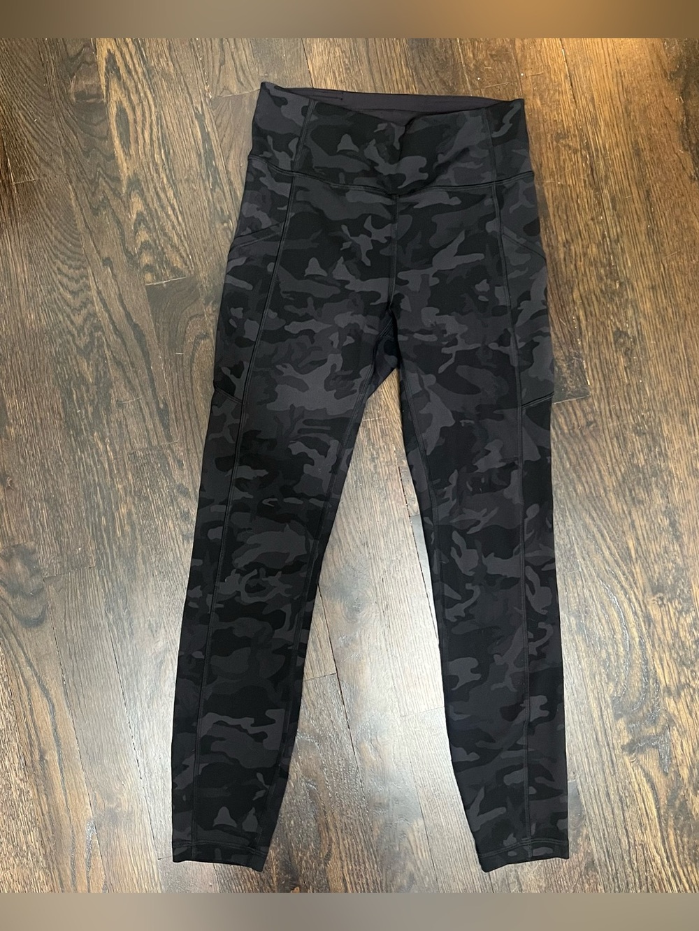 Lululemon Black Camo High Rise Full Length Leggings Side Pockets Size 6
